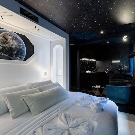 Galaxy La Tete Dans Les Etoiles Lejlighed Riom Eksteriør billede